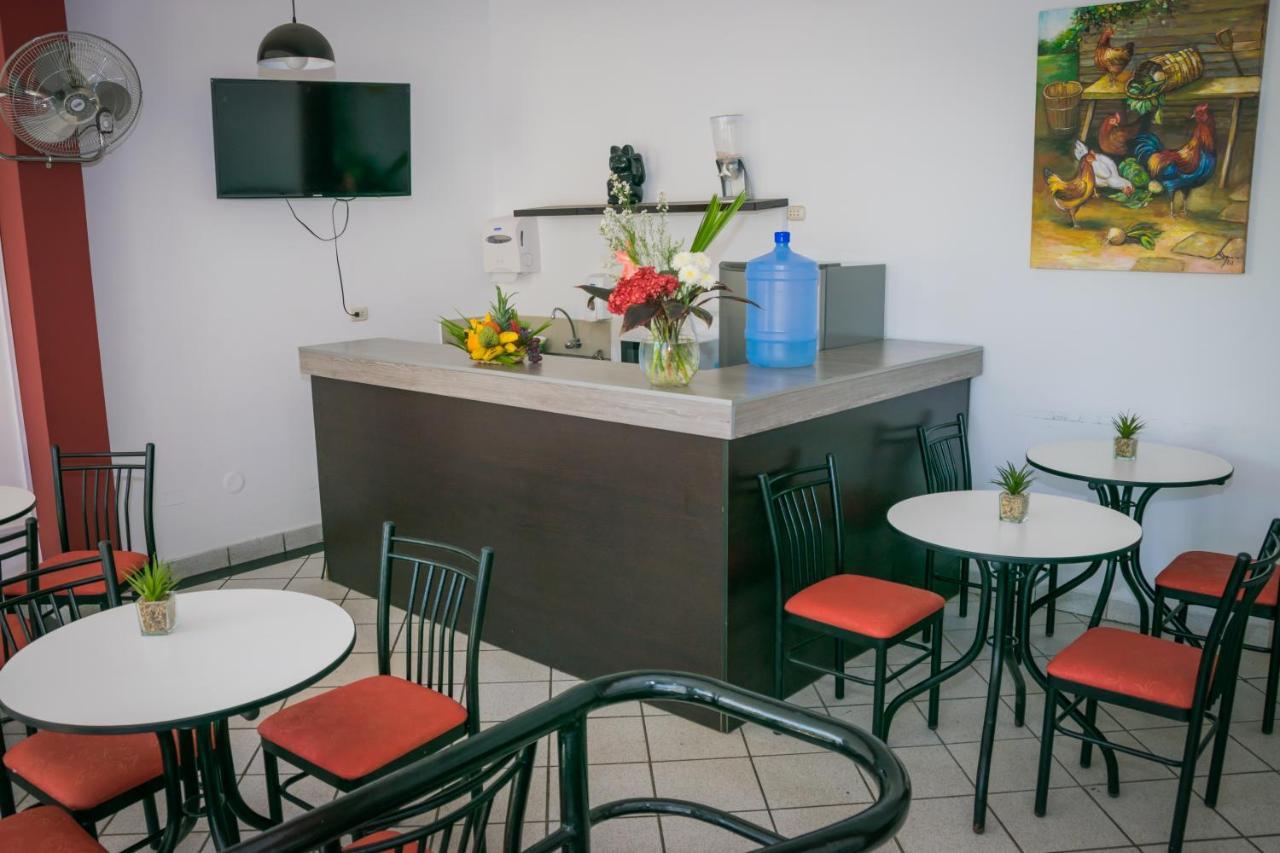 Hostal "Centrika" Tarapoto Kültér fotó