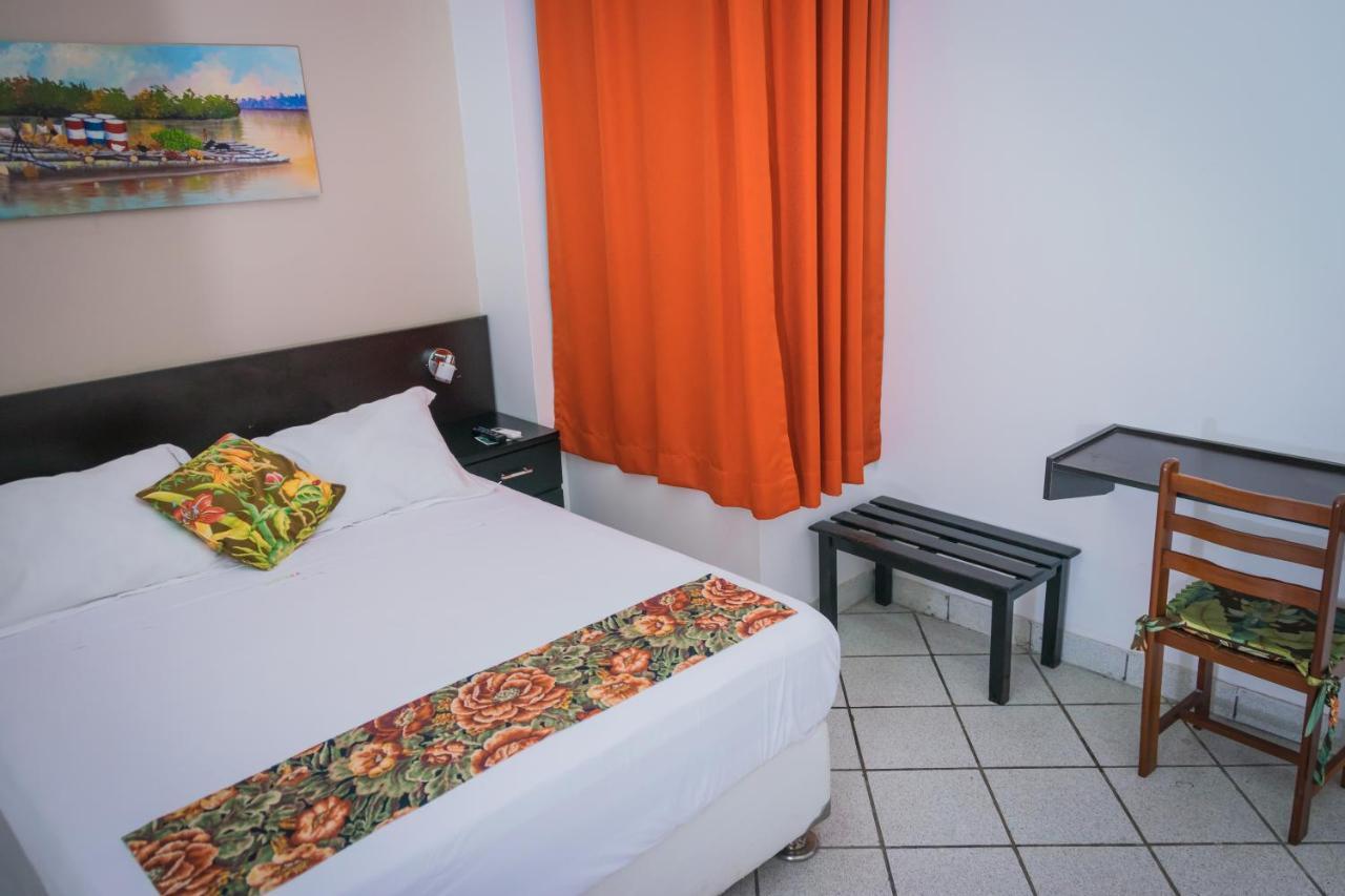 Hostal "Centrika" Tarapoto Kültér fotó