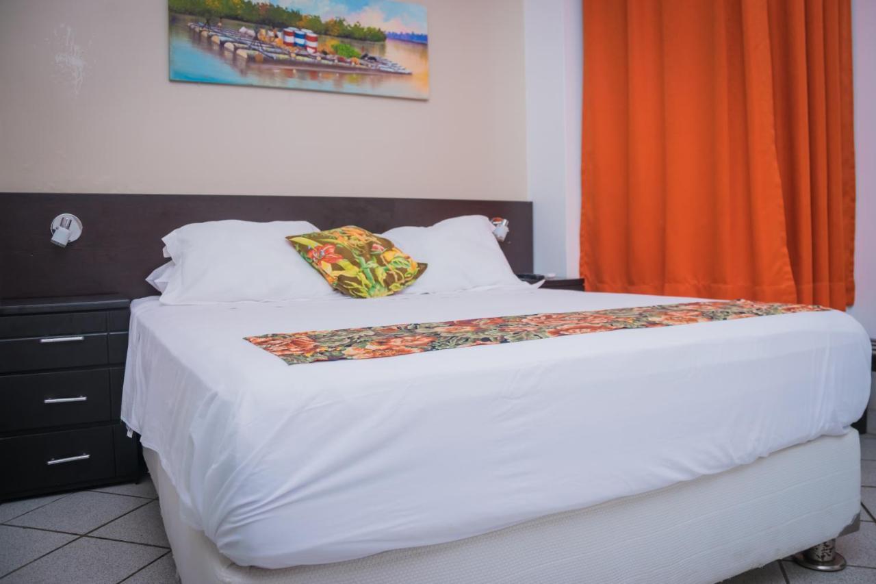 Hostal "Centrika" Tarapoto Kültér fotó