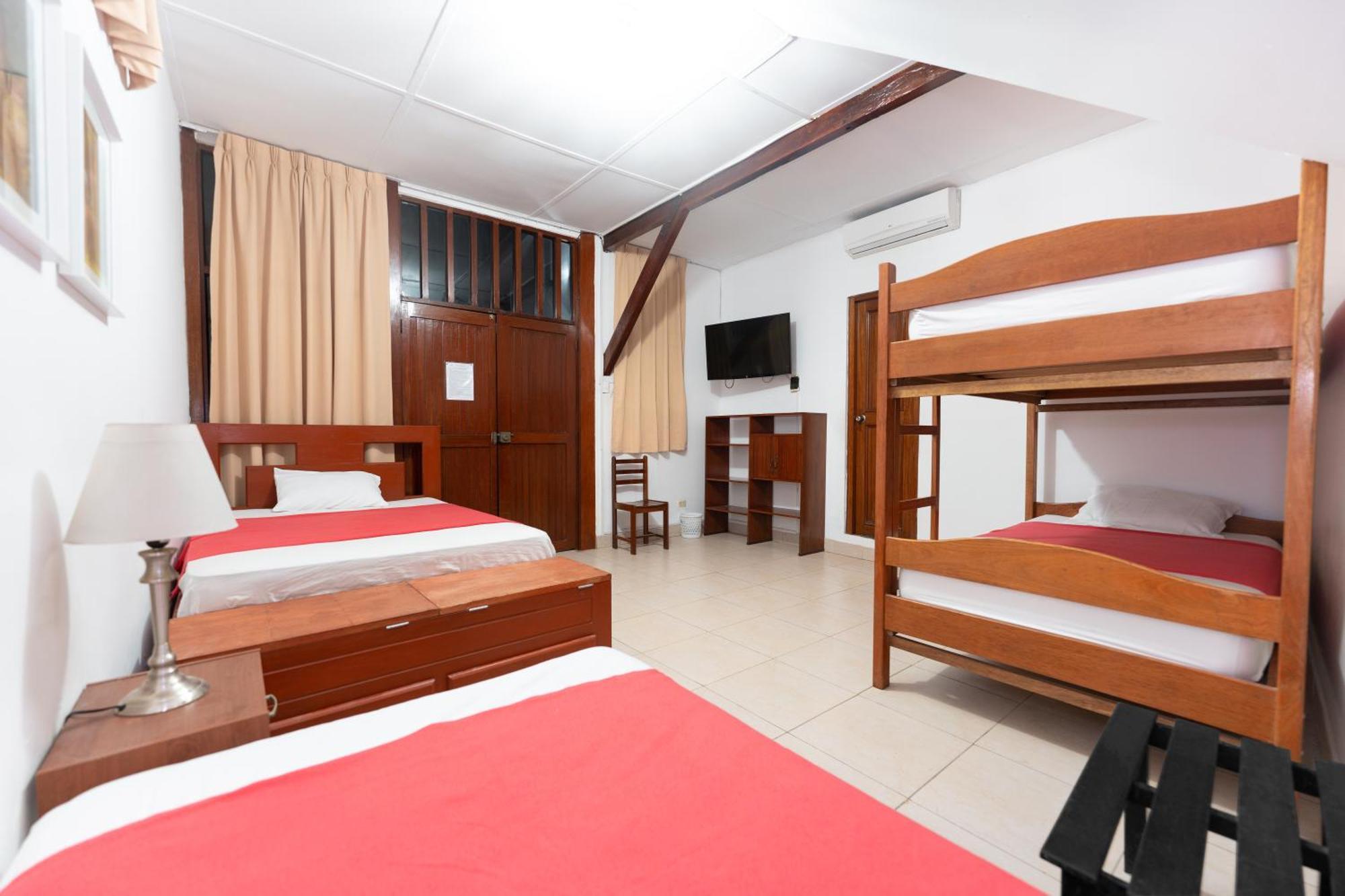 Hostal "Centrika" Tarapoto Kültér fotó
