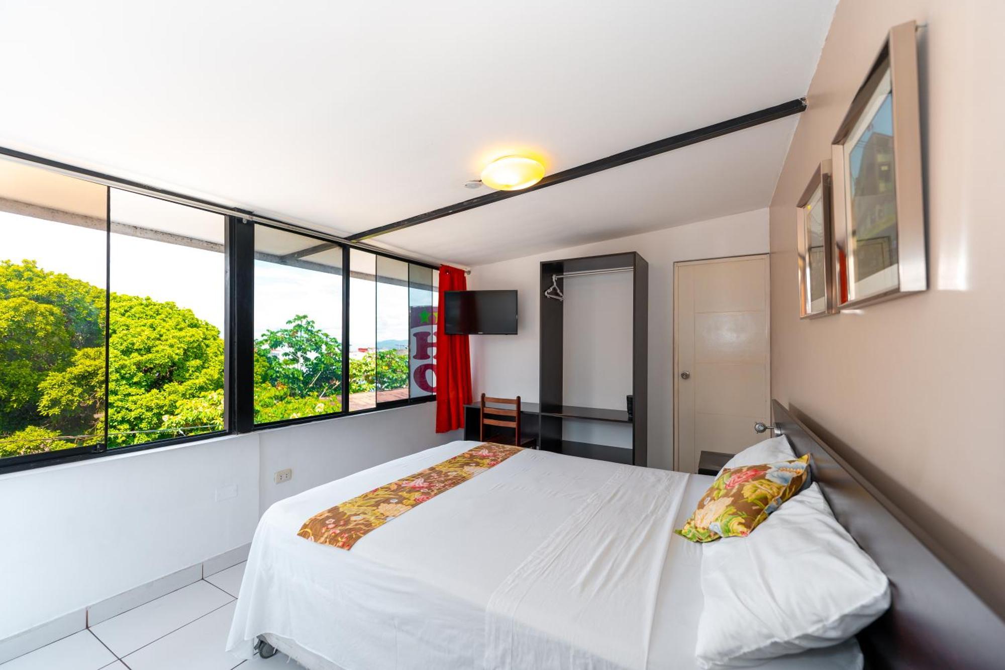 Hostal "Centrika" Tarapoto Kültér fotó
